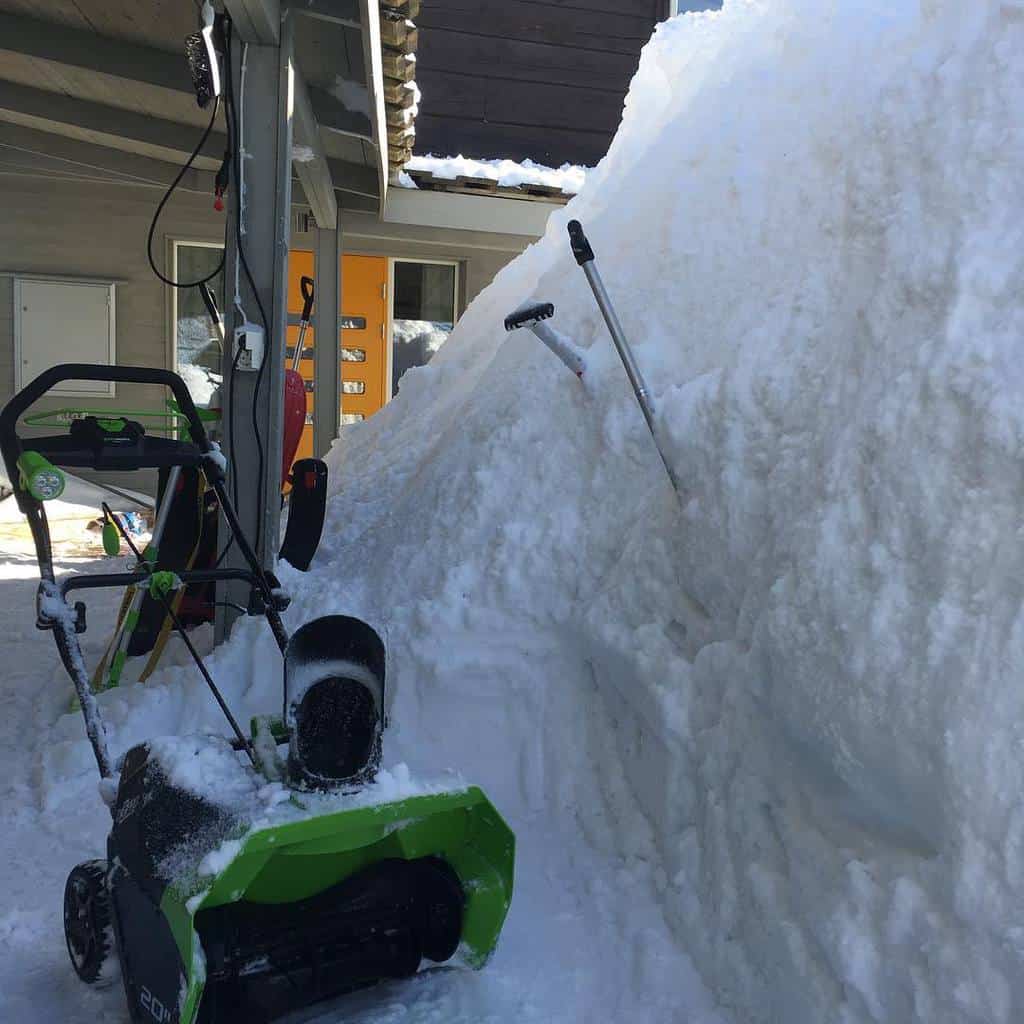 Greenworks Pro 20 inch Snow Thrower in action