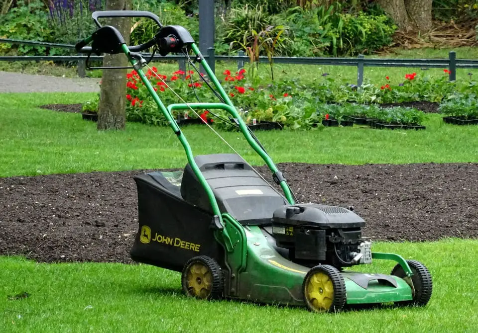 green-gardeners-lawnmower