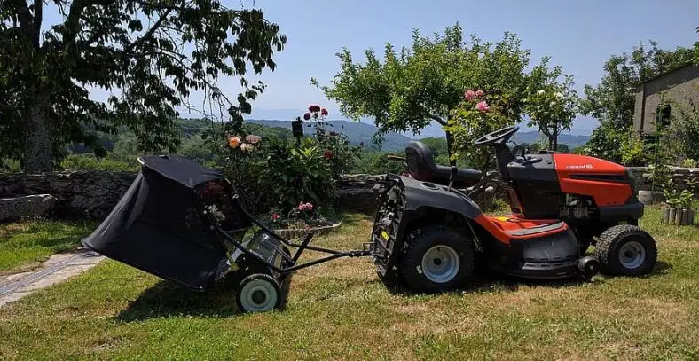 Best Tow Behind Lawn Sweeper in 2023: A Lifesaver for Your Lawn