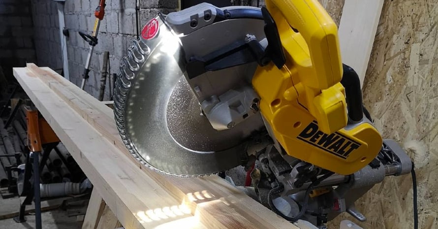 DEWALT 12Inch Sliding Compound Miter Saw