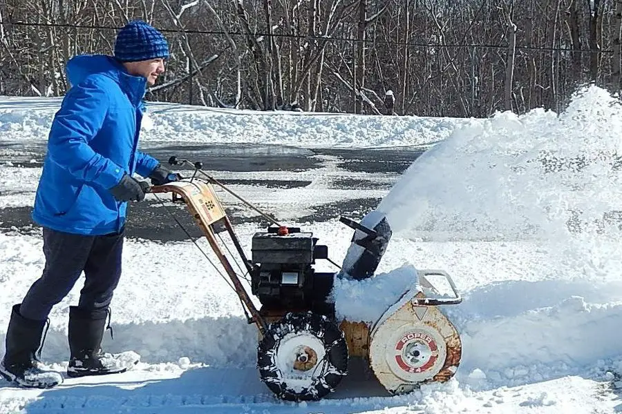snowblower-with-a-large-brush