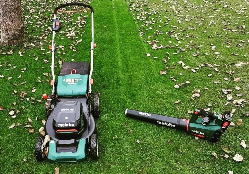 Green leaf blowers